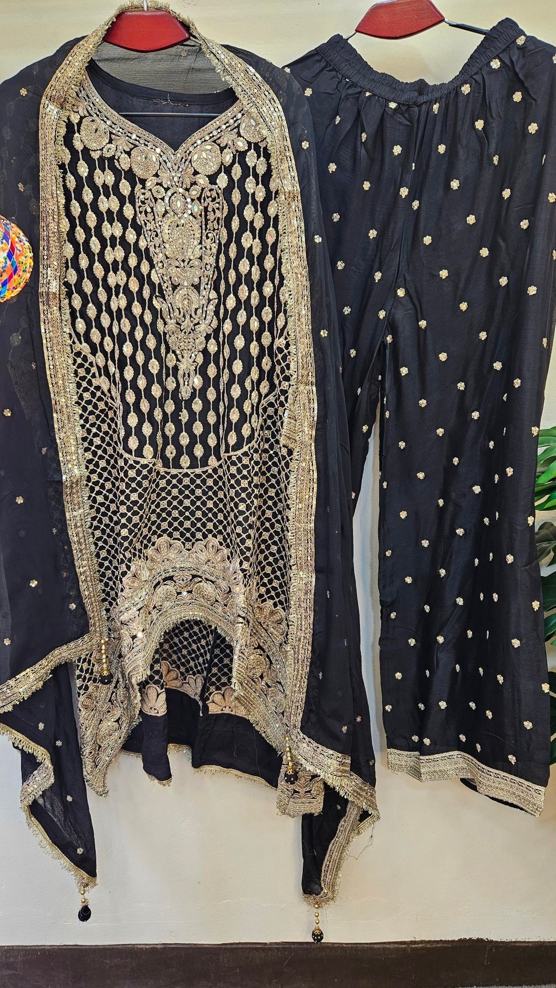 Designer Dress - S000364C - Image 16