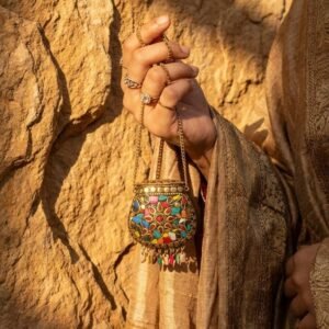 Minaudière Artisan Bag Cum Locket – S000309C