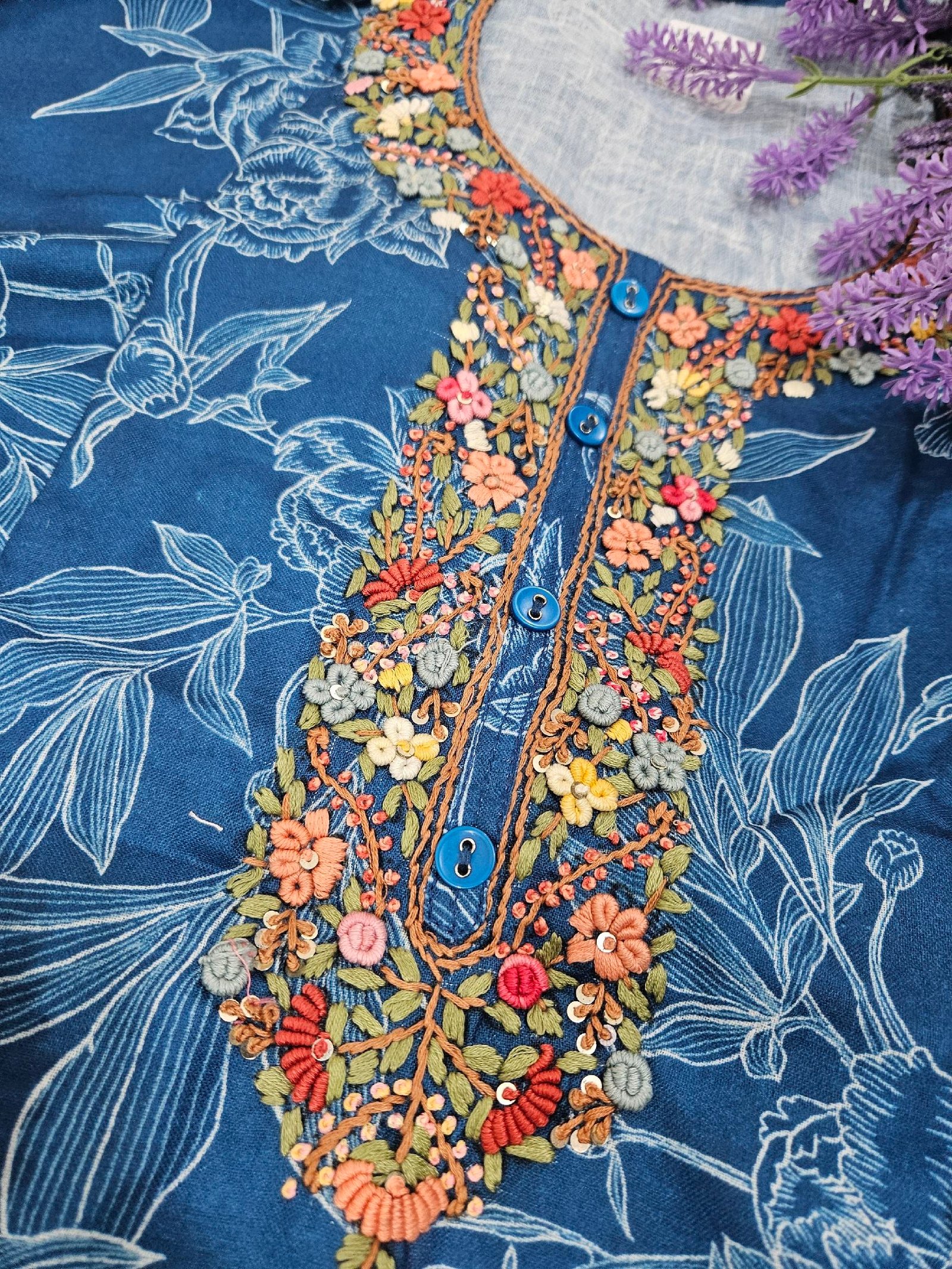 Pure Khaadi Silk Boutique Dress - Image 2